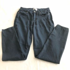 Women’s Paige jeans 👖 size 28 B44
